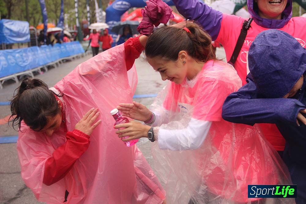 Carrera de la Mujer Madrid meta 6 Arco derecho de 10.33 a 10.45