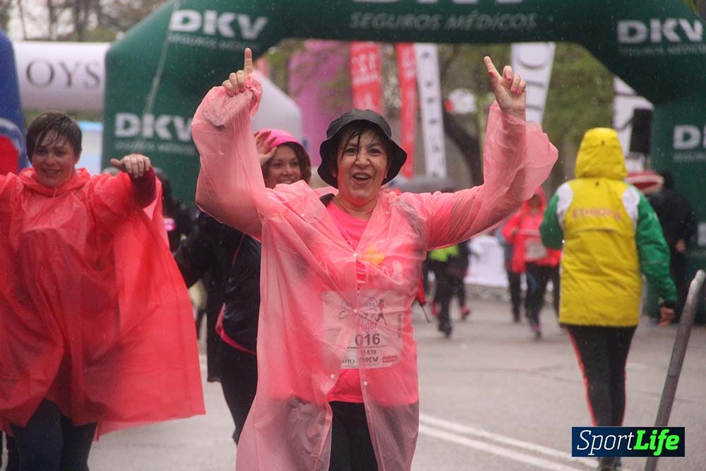 Carrera de la Mujer Madrid meta 6 Arco derecho de 10.33 a 10.45