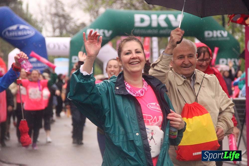 Carrera de la Mujer Madrid meta 6 Arco derecho de 10.33 a 10.45