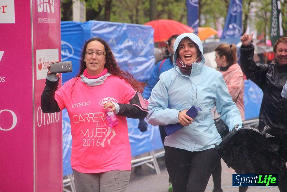 Carrera de la Mujer Madrid meta 6 Arco derecho de 10.33 a 10.45