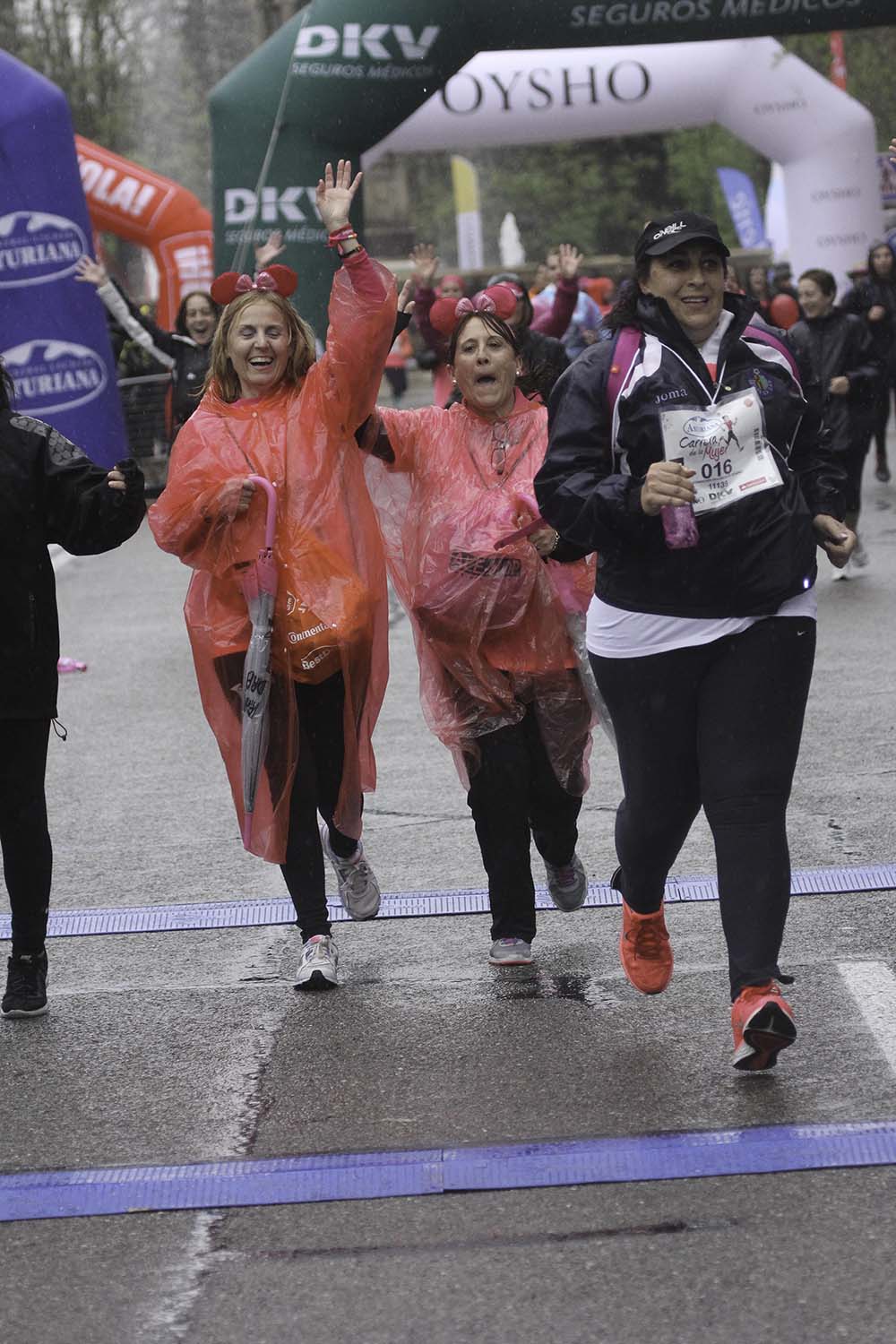 Carrera de la Mujer Madrid meta 11 Arco Izquierdo de 10 a 10.12