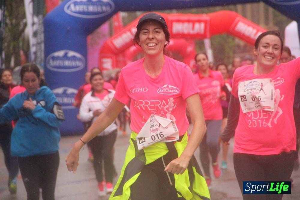 Galería Carrera de la Mujer Madrid Meta Arco Derecho 9.40 a 9.52