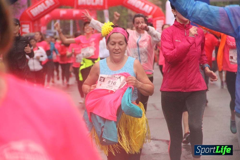 Galería Carrera de la Mujer Madrid Meta Arco Derecho 9.40 a 9.52