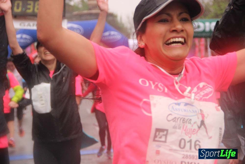 Galería Carrera de la Mujer Madrid Meta Arco Derecho 9.40 a 9.52