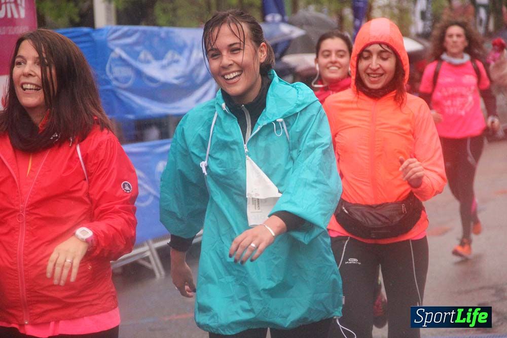 Galería Carrera de la Mujer Madrid Meta Arco Derecho 9.40 a 9.52