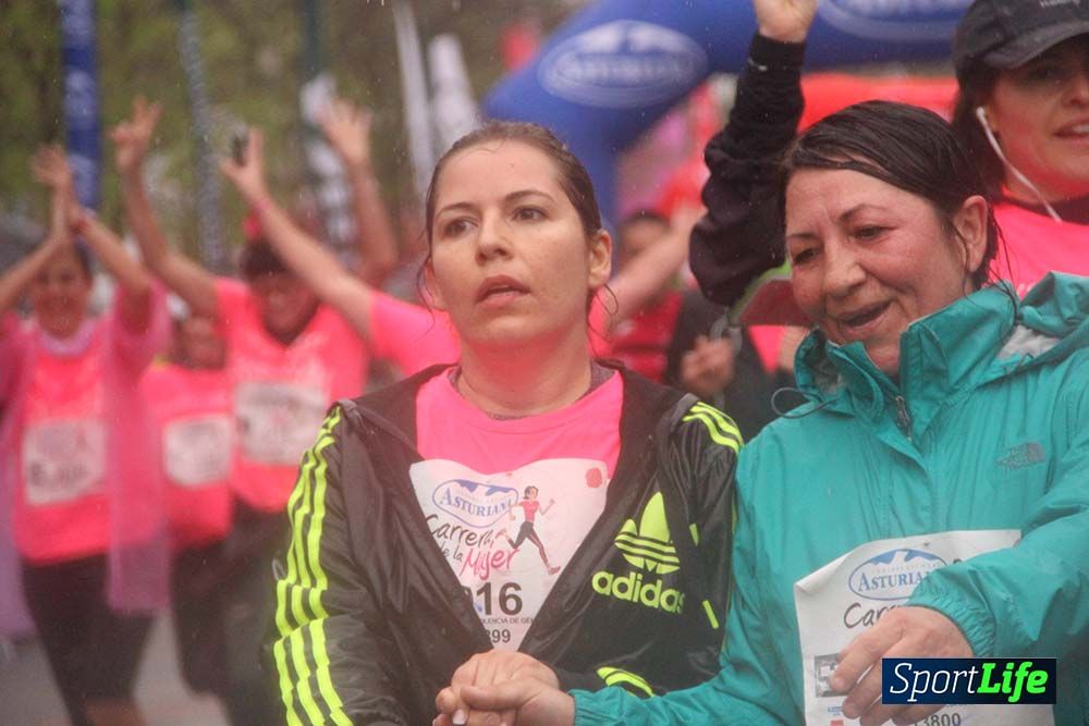 Galería Carrera de la Mujer Madrid Meta Arco Derecho 9.40 a 9.52
