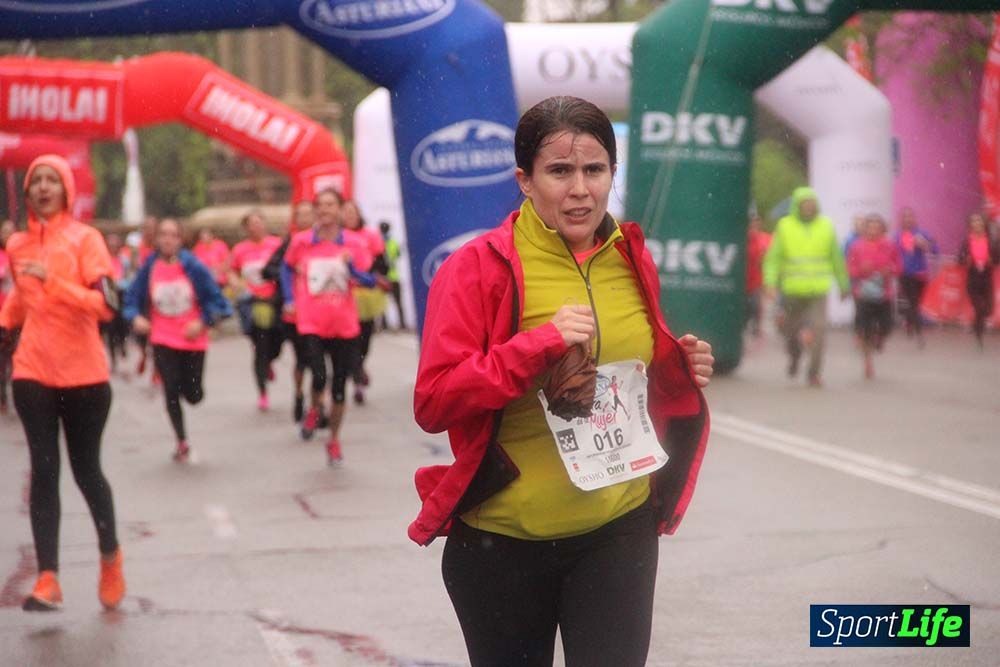 Galería Carrera de la Mujer Madrid Meta Arco Derecho 9.40 a 9.52