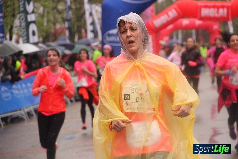 Galería Carrera de la Mujer Madrid Meta Arco Derecho 9.40 a 9.52