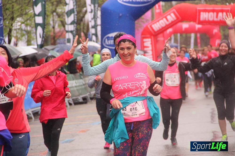 Galería Carrera de la Mujer Madrid Meta Arco Derecho 9.40 a 9.52