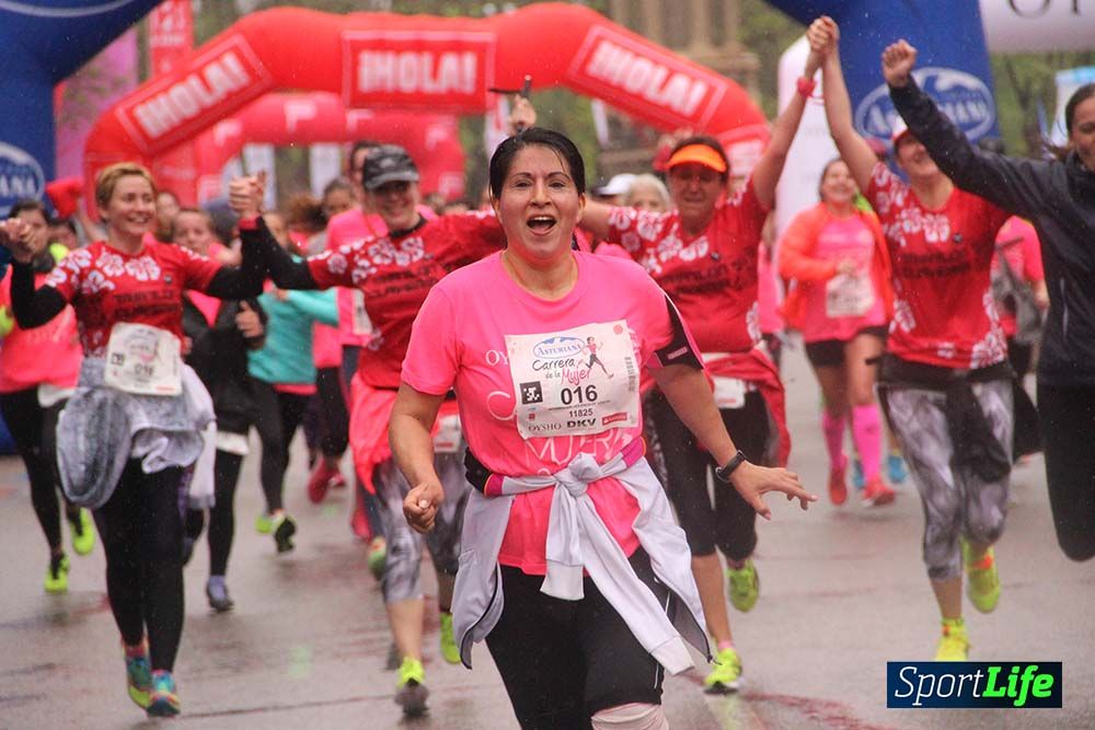 Galería Carrera de la Mujer Madrid Meta Arco Derecho 9.40 a 9.52