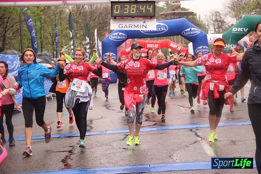 Galería Carrera de la Mujer Madrid Meta Arco Derecho 9.40 a 9.52
