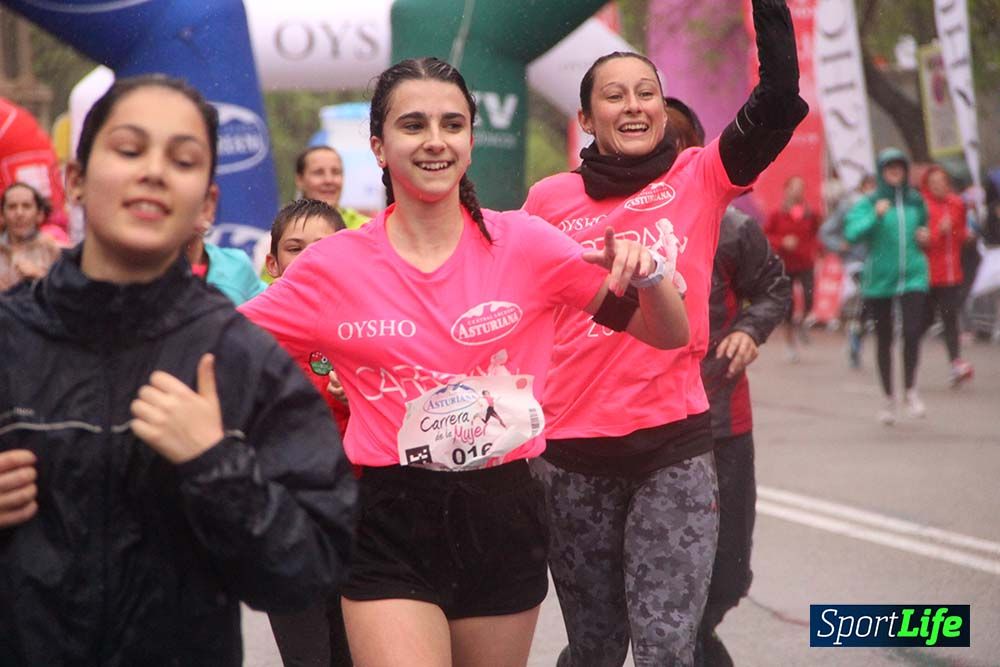 Galería Carrera de la Mujer Madrid Meta Arco Derecho 9.40 a 9.52