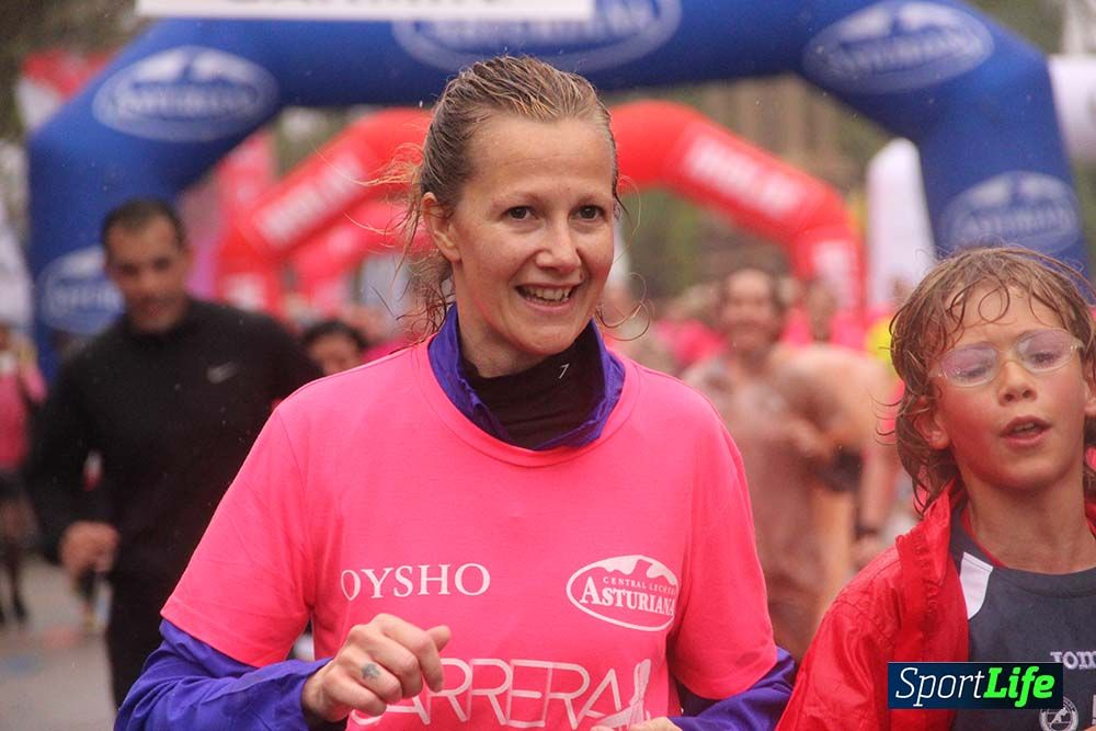 Galería Carrera de la Mujer Madrid Meta Arco Derecho 9.40 a 9.52