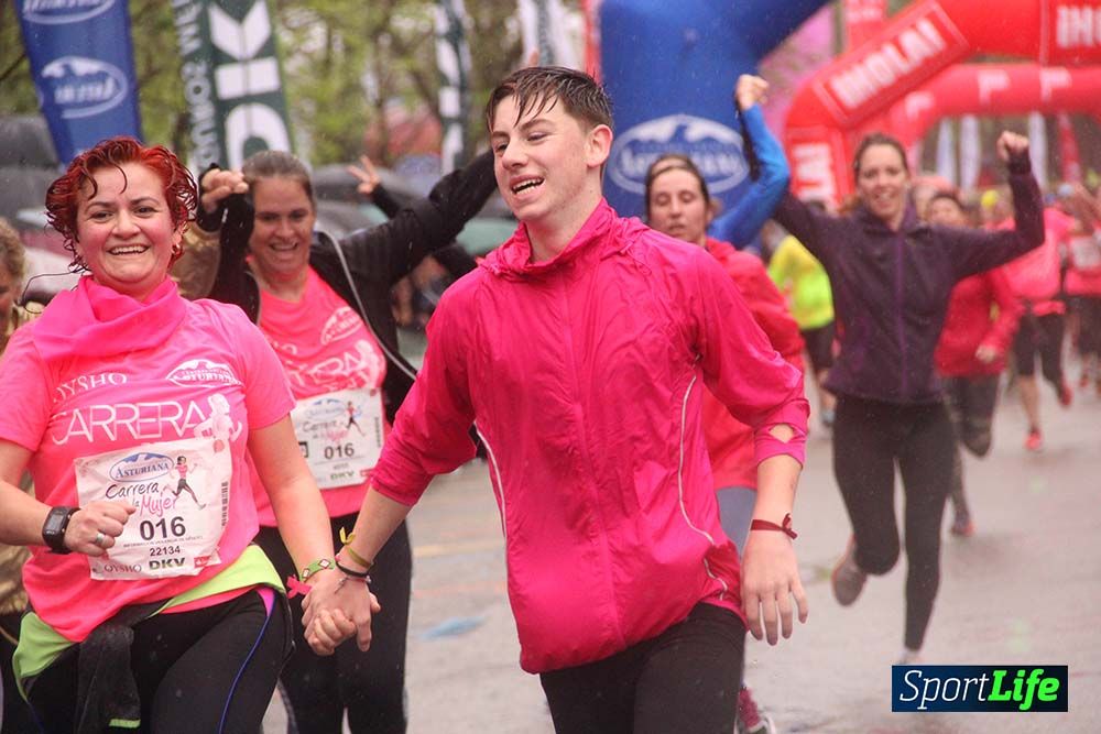 Galería Carrera de la Mujer Madrid Meta Arco Derecho 9.40 a 9.52