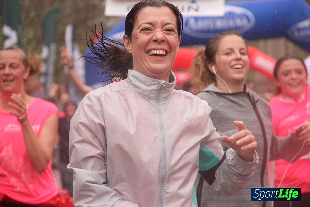 Galería Carrera de la Mujer Madrid Meta Arco Derecho 9.40 a 9.52