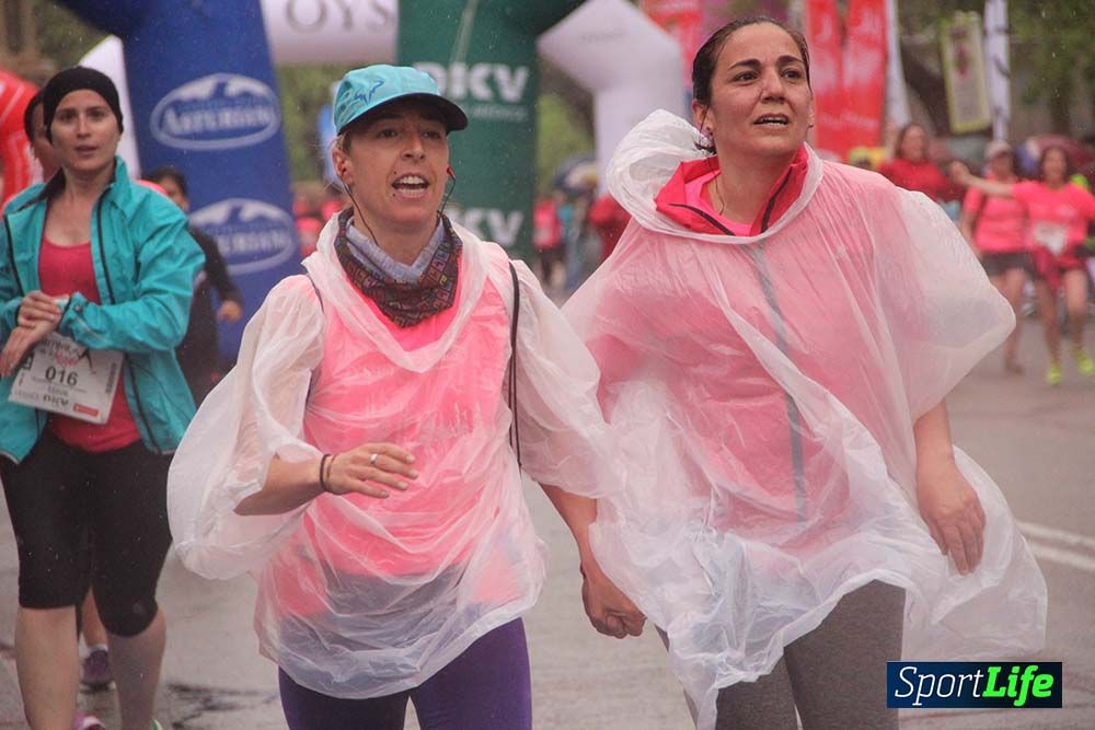 Galería Carrera de la Mujer Madrid Meta Arco Derecho 9.40 a 9.52
