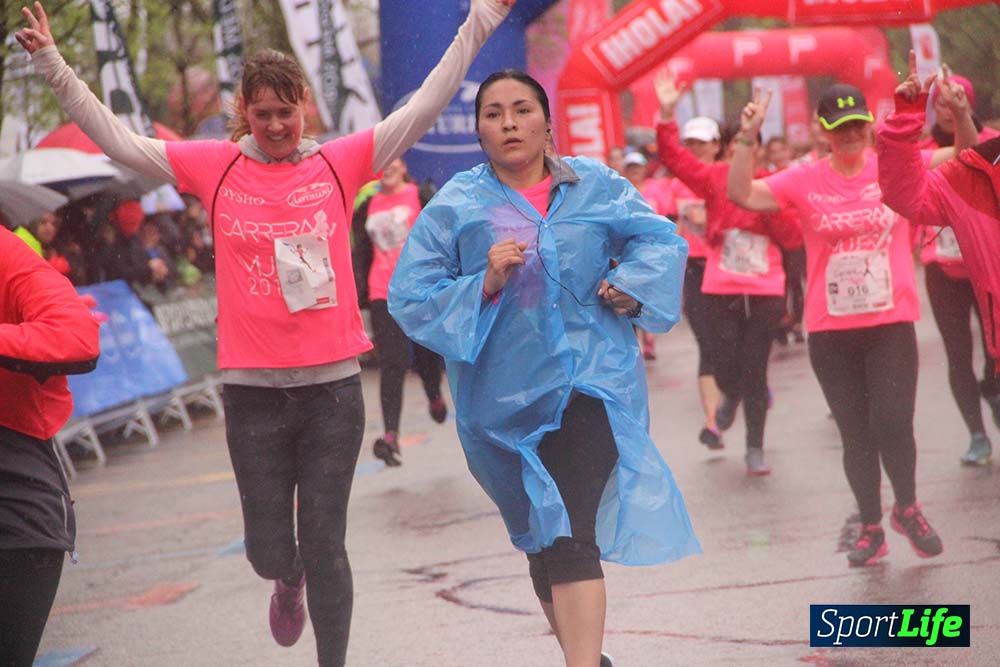 Galería Carrera de la Mujer Madrid Meta Arco Derecho 9.40 a 9.52