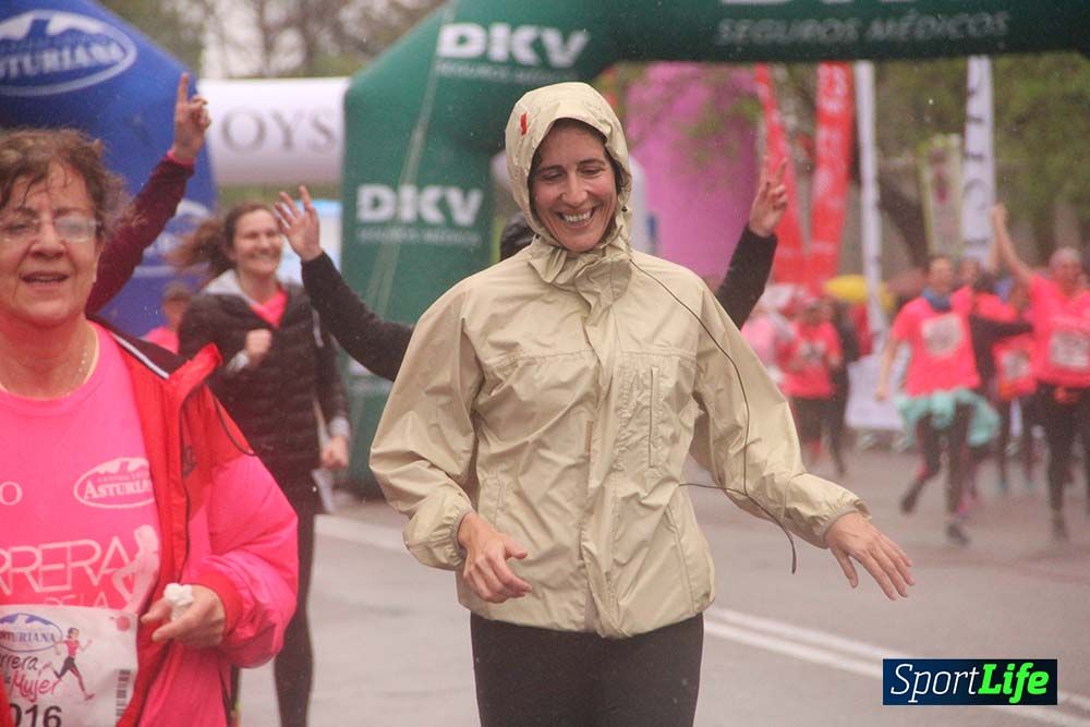 Galería Carrera de la Mujer Madrid Meta Arco Derecho 9.40 a 9.52