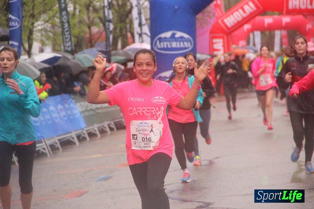 Galería Carrera de la Mujer Madrid Meta Arco Derecho 9.40 a 9.52