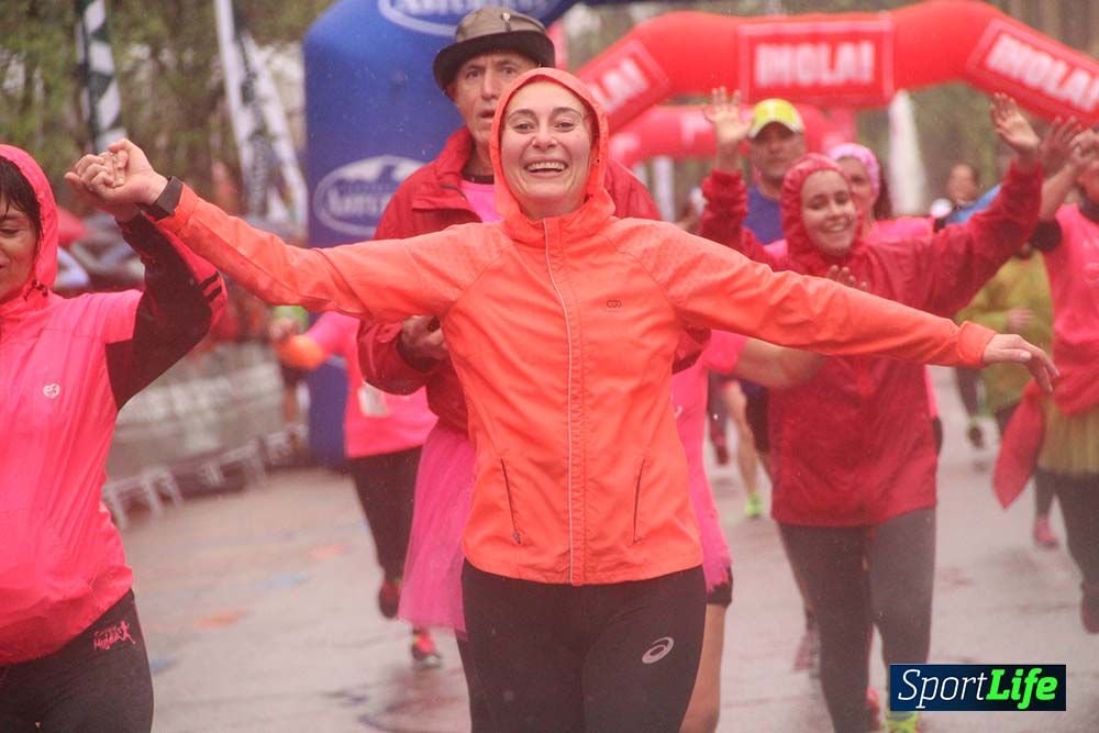Galería Carrera de la Mujer Madrid Meta Arco Derecho 9.40 a 9.52