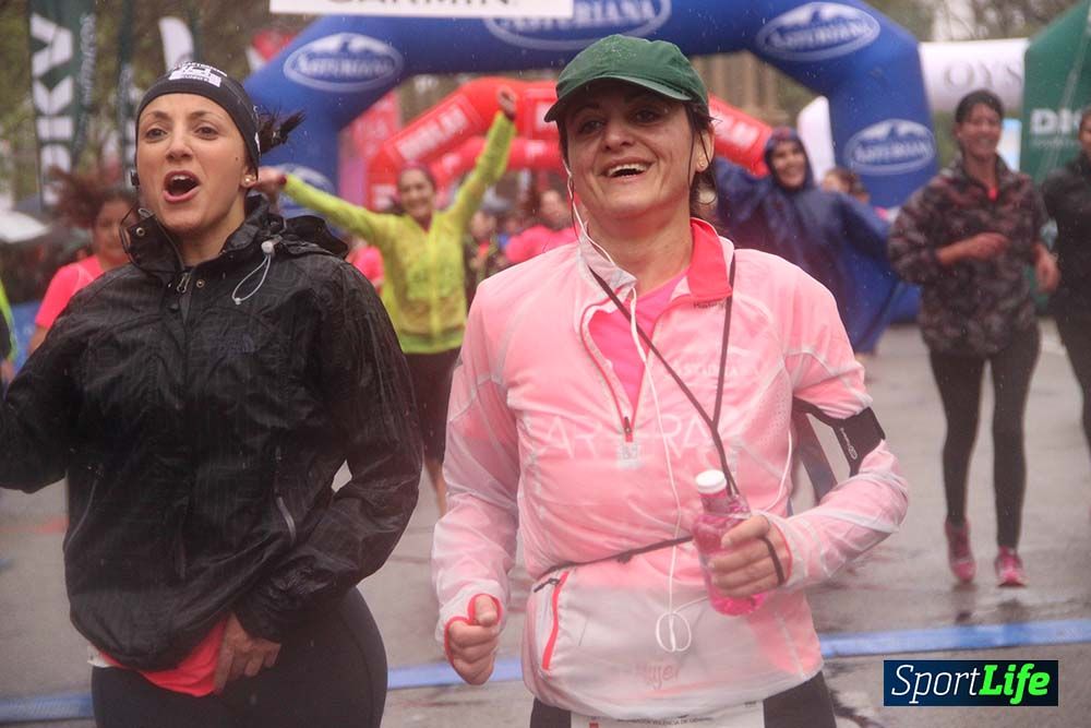 Galería Carrera de la Mujer Madrid Meta Arco Derecho 9.40 a 9.52