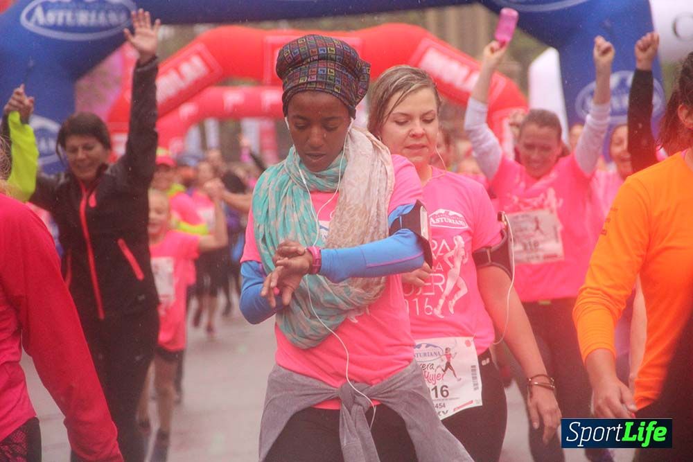 Galería Carrera de la Mujer Madrid Meta Arco Derecho 9.40 a 9.52