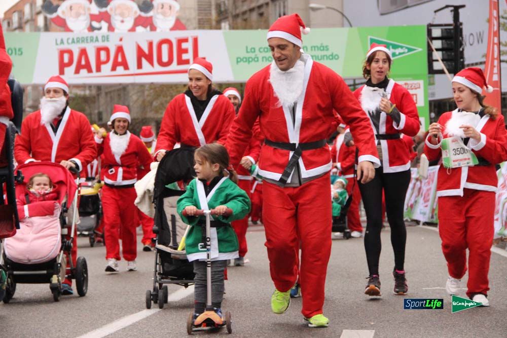 Galería de la Carrera de Papá Noel, ambiente, salida y entra en meta hasta el minuto 25