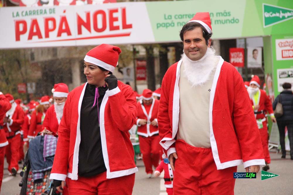 Galería de la Carrera de Papá Noel, ambiente, salida y entra en meta hasta el minuto 25
