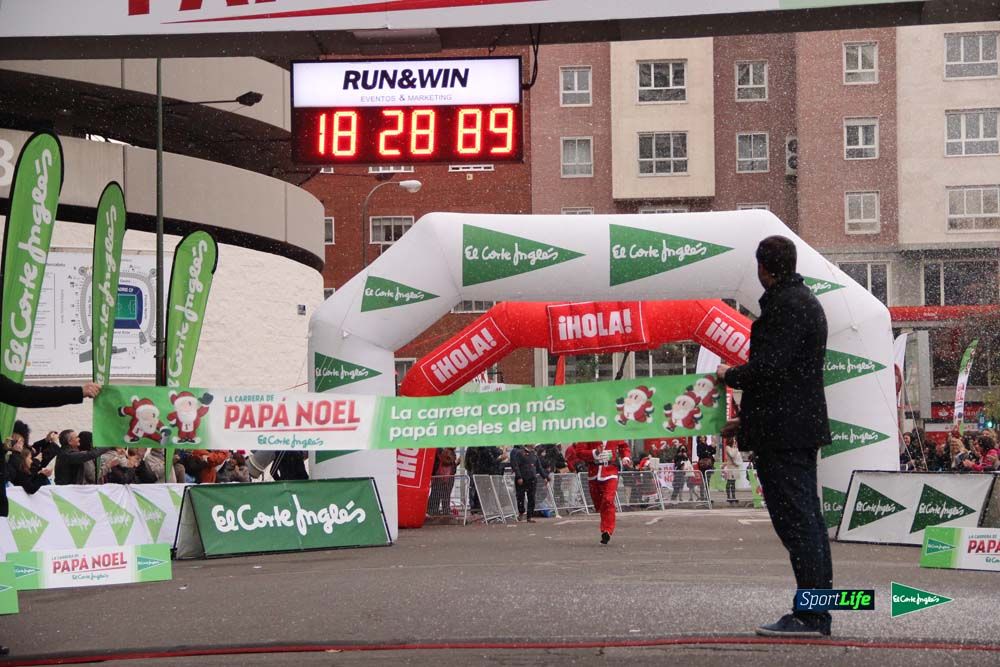 Galería de la Carrera de Papá Noel, ambiente, salida y entra en meta hasta el minuto 25