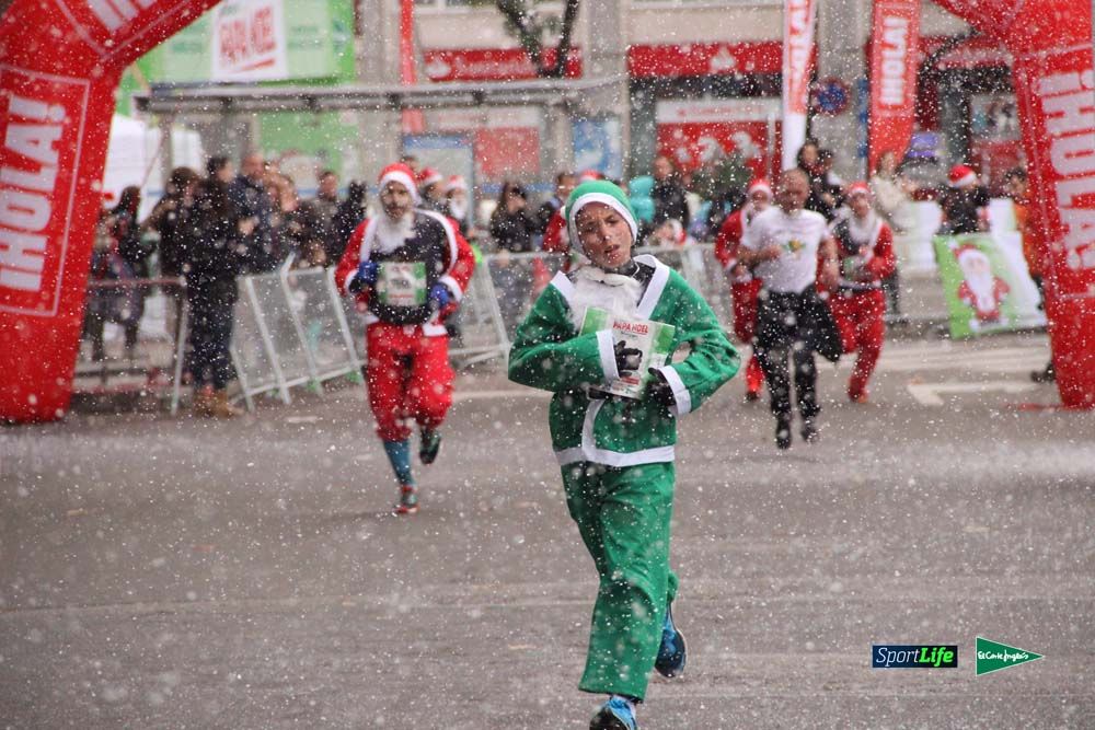 Galería de la Carrera de Papá Noel, ambiente, salida y entra en meta hasta el minuto 25