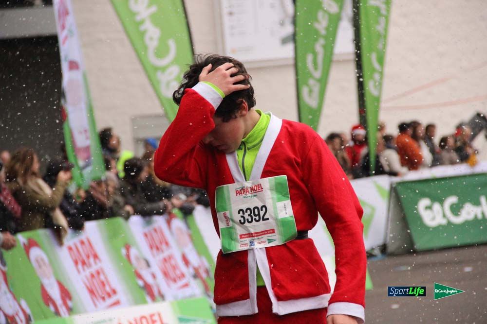 Galería de la Carrera de Papá Noel, ambiente, salida y entra en meta hasta el minuto 25