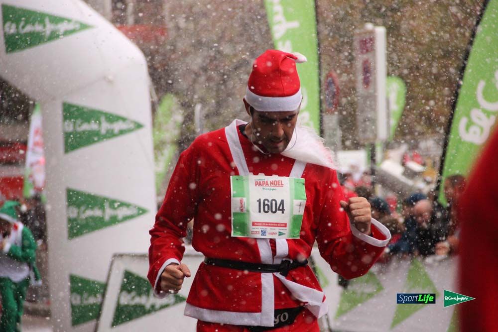 Galería de la Carrera de Papá Noel, ambiente, salida y entra en meta hasta el minuto 25