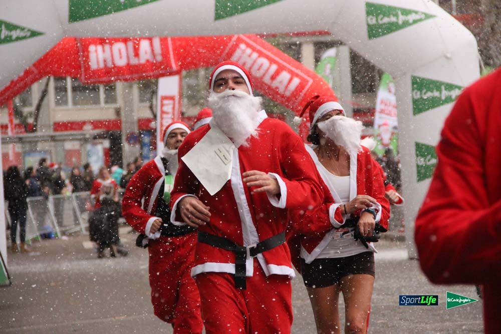Galería de la Carrera de Papá Noel, ambiente, salida y entra en meta hasta el minuto 25