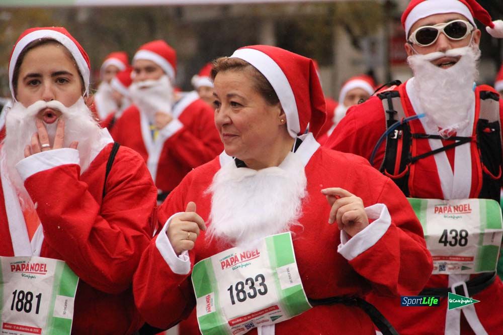 Galería de la Carrera de Papá Noel, ambiente, salida y entra en meta hasta el minuto 25
