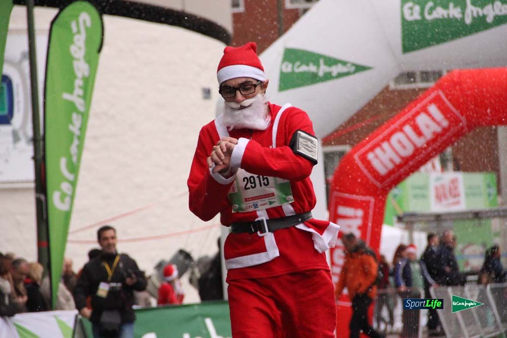 Galería de la Carrera de Papá Noel, ambiente, salida y entra en meta hasta el minuto 25