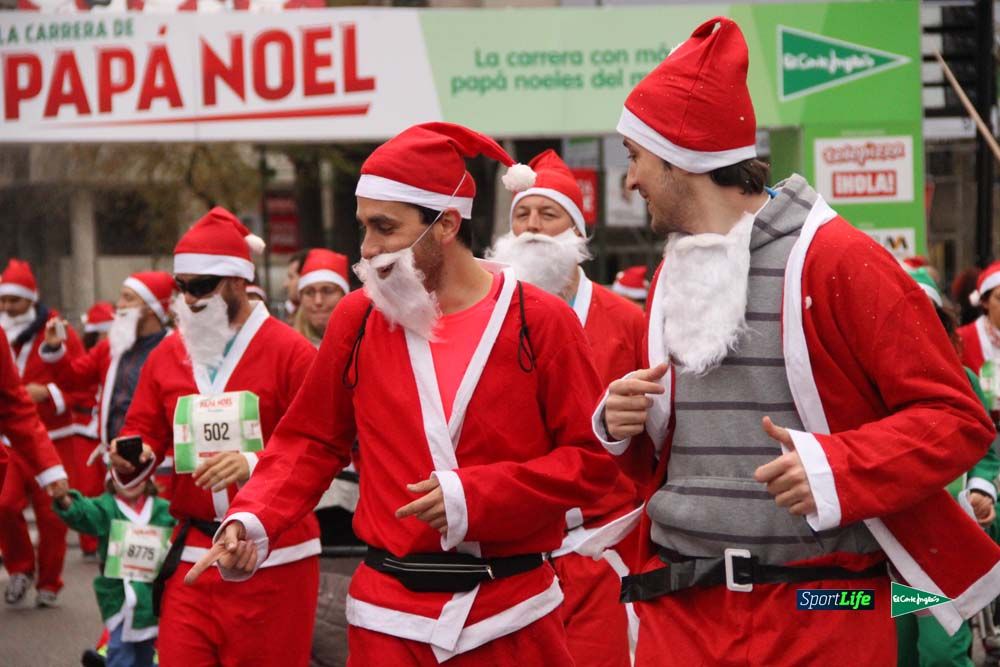 Galería de la Carrera de Papá Noel, ambiente, salida y entra en meta hasta el minuto 25