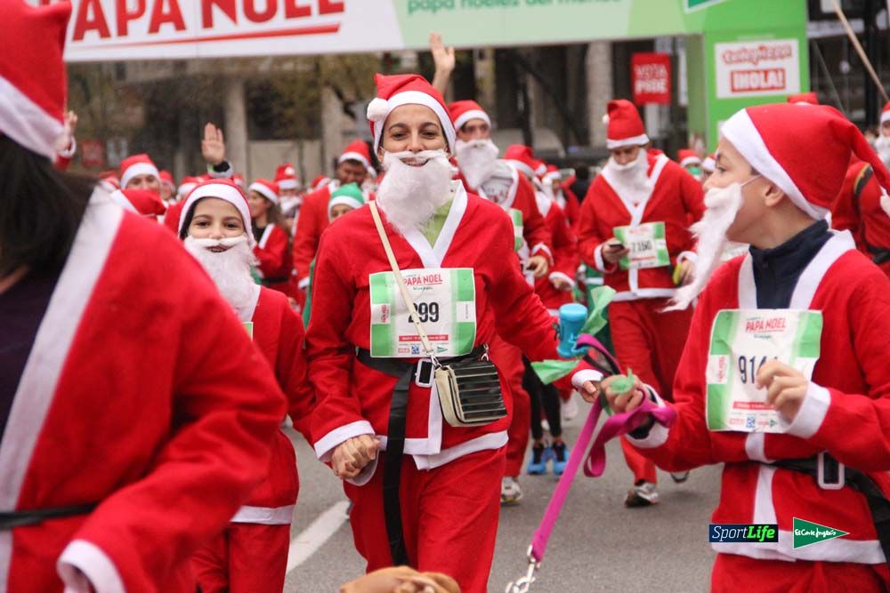 Galería de la Carrera de Papá Noel, ambiente, salida y entra en meta hasta el minuto 25
