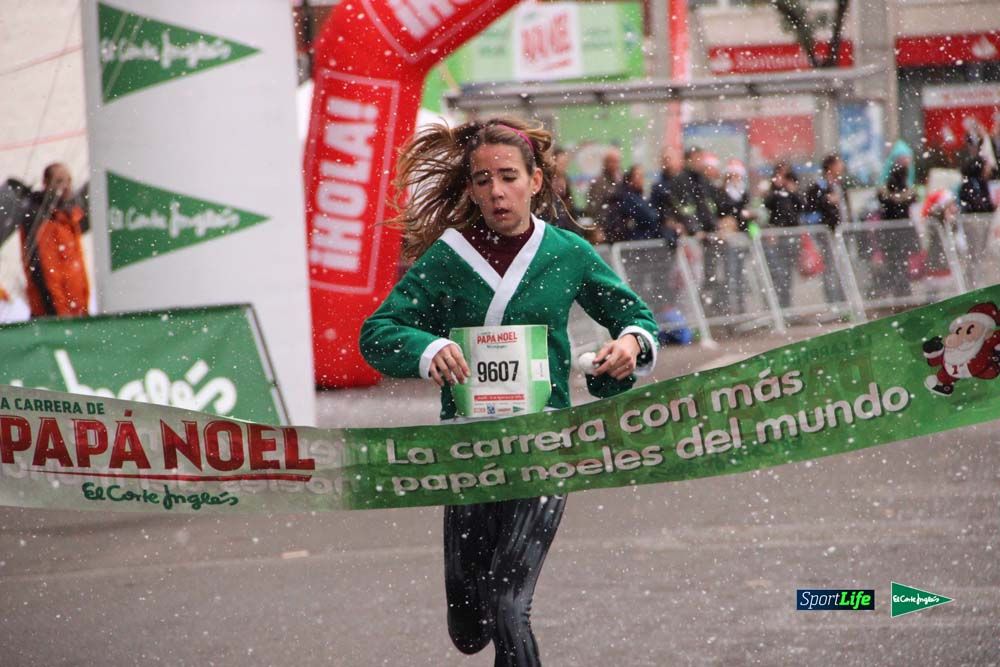 Galería de la Carrera de Papá Noel, ambiente, salida y entra en meta hasta el minuto 25