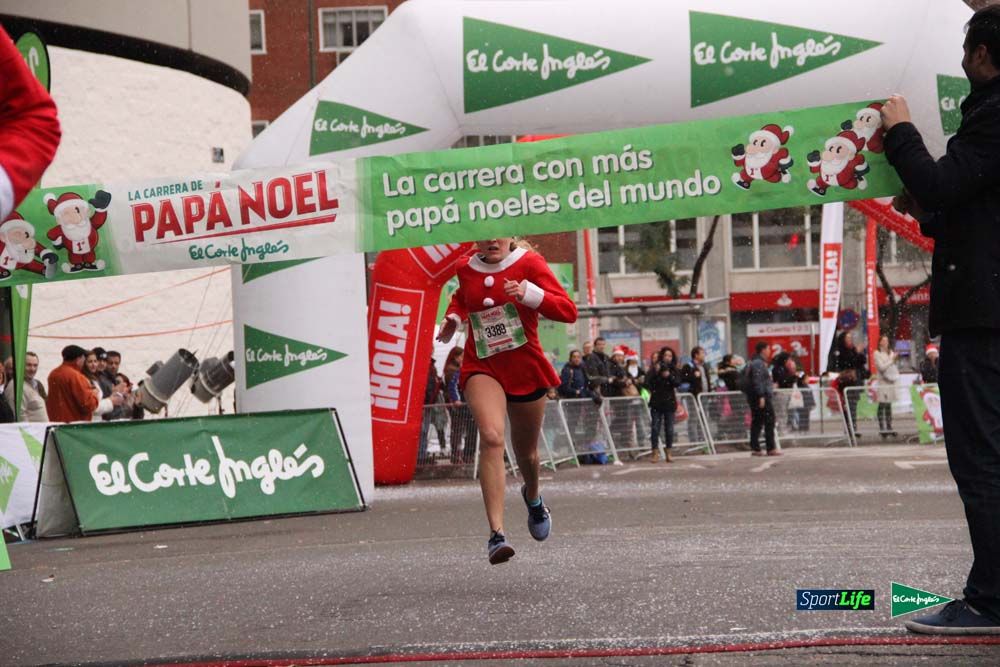 Galería de la Carrera de Papá Noel, ambiente, salida y entra en meta hasta el minuto 25
