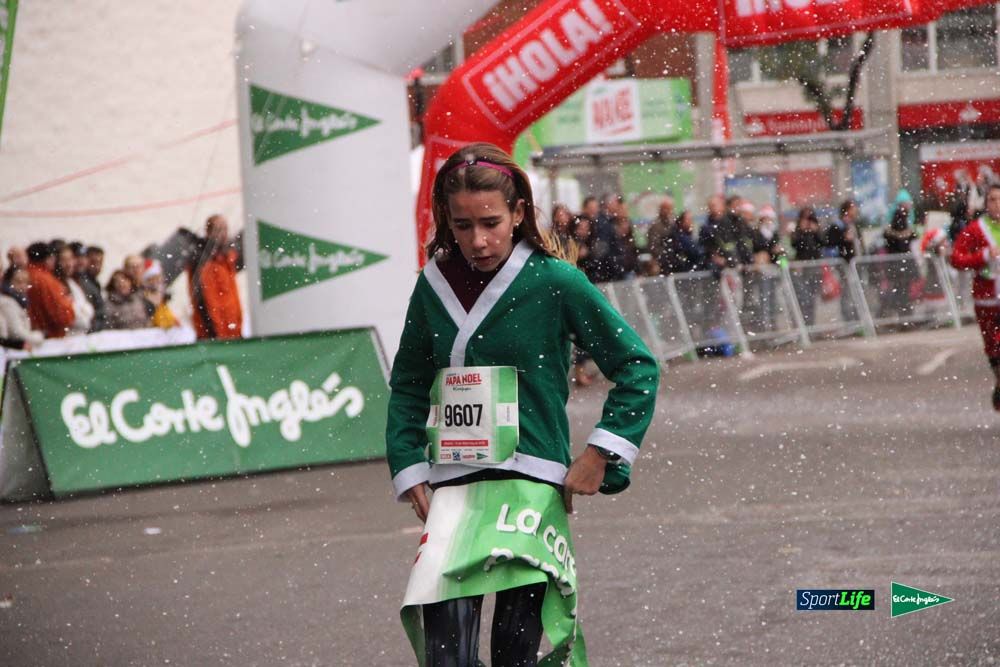 Galería de la Carrera de Papá Noel, ambiente, salida y entra en meta hasta el minuto 25