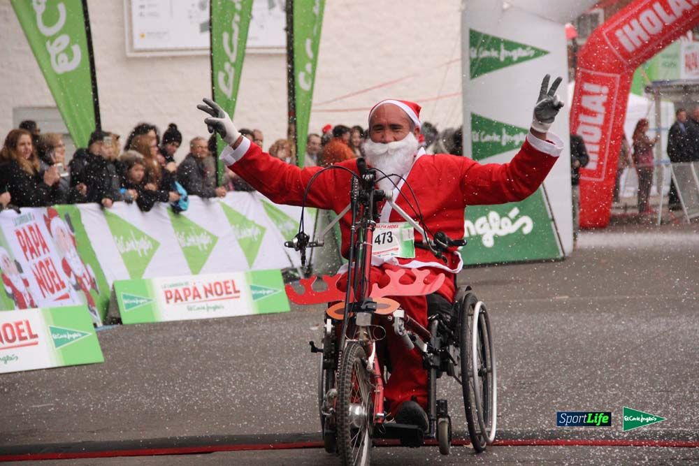 Galería de la Carrera de Papá Noel, ambiente, salida y entra en meta hasta el minuto 25