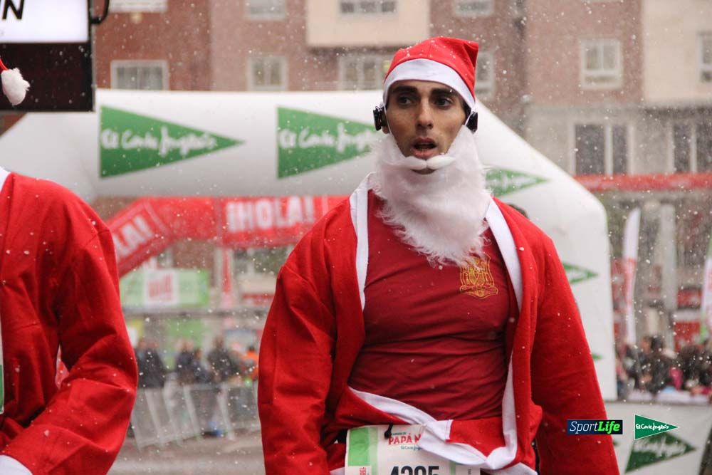 Galería de la Carrera de Papá Noel, ambiente, salida y entra en meta hasta el minuto 25