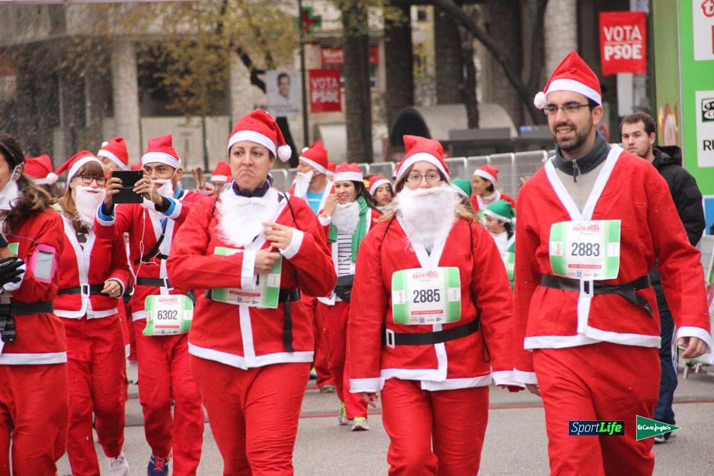 Galería de la Carrera de Papá Noel, ambiente, salida y entra en meta hasta el minuto 25
