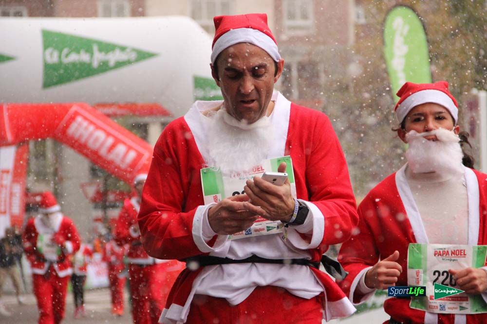 Galería de la Carrera de Papá Noel, ambiente, salida y entra en meta hasta el minuto 25