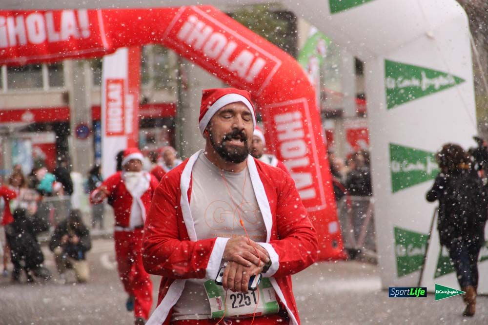 Galería de la Carrera de Papá Noel, ambiente, salida y entra en meta hasta el minuto 25
