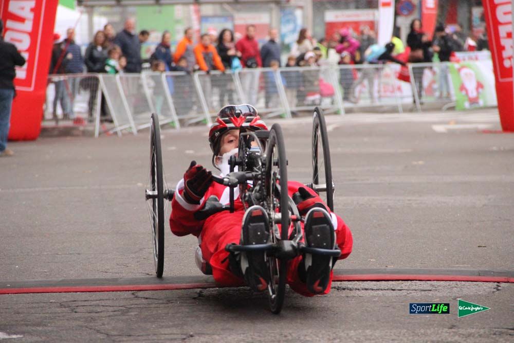 Galería de la Carrera de Papá Noel, ambiente, salida y entra en meta hasta el minuto 25
