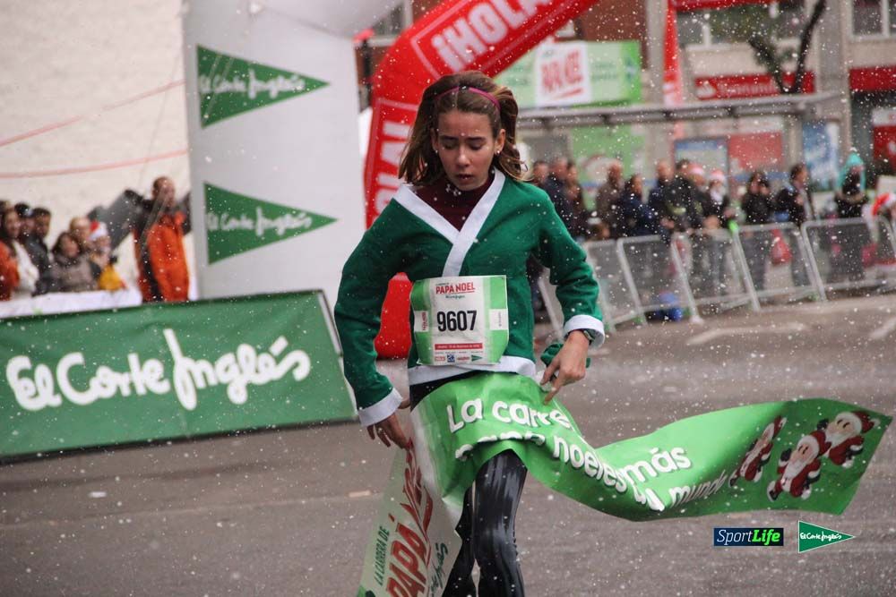 Galería de la Carrera de Papá Noel, ambiente, salida y entra en meta hasta el minuto 25