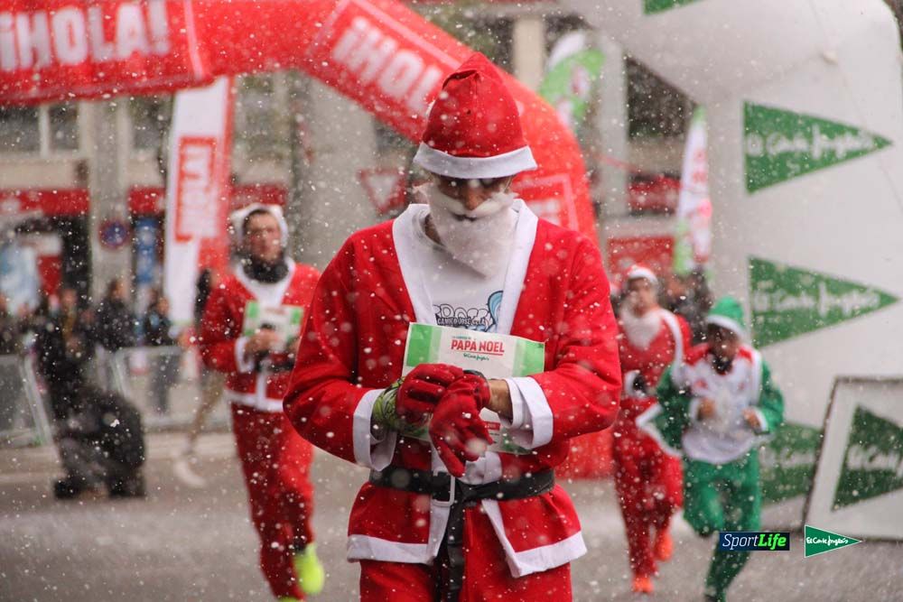 Galería de la Carrera de Papá Noel, ambiente, salida y entra en meta hasta el minuto 25