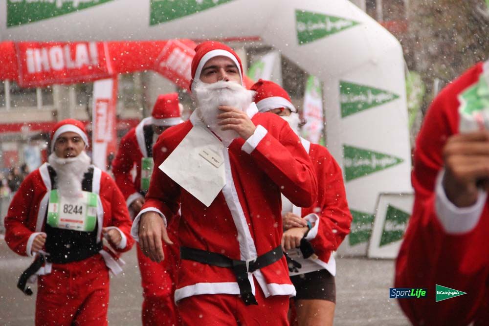 Galería de la Carrera de Papá Noel, ambiente, salida y entra en meta hasta el minuto 25
