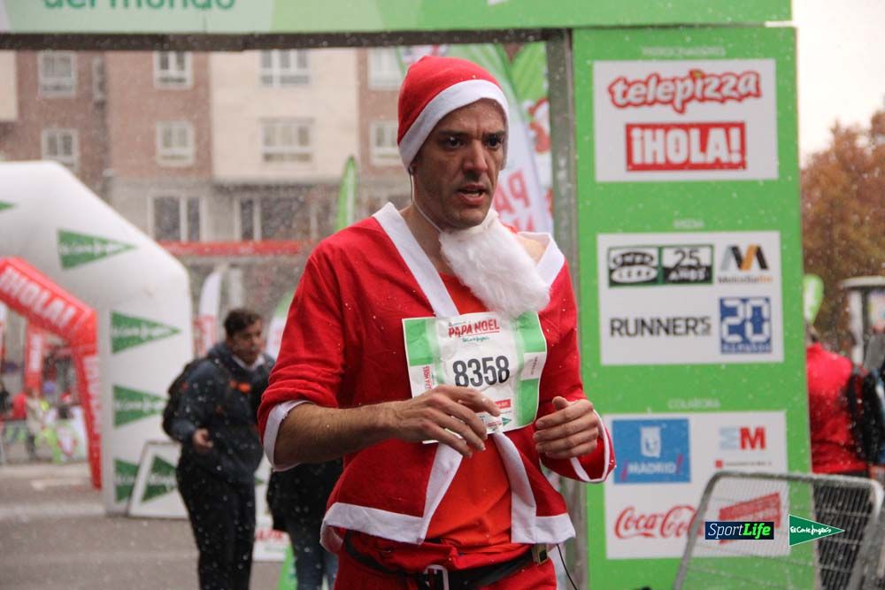 Galería de la Carrera de Papá Noel, ambiente, salida y entra en meta hasta el minuto 25
